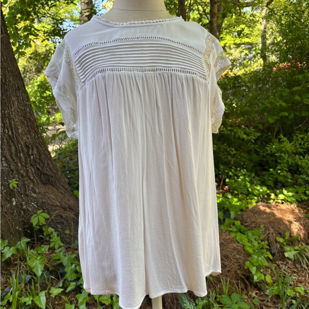 Daniel Rainn White Pleated Bib Collar Blouse